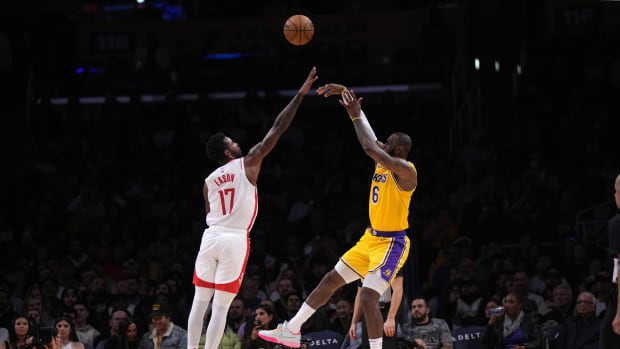 Tari Eason LeBron James Lakers